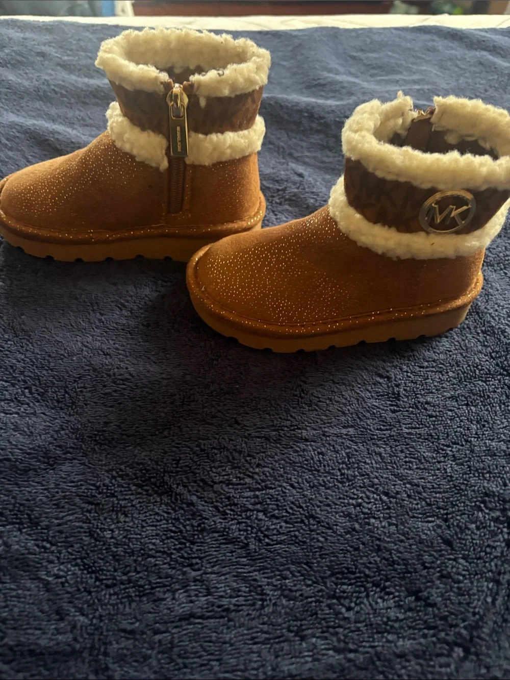 Michael Kors Chestnut Glitter Faux-Shearling Kids Boots